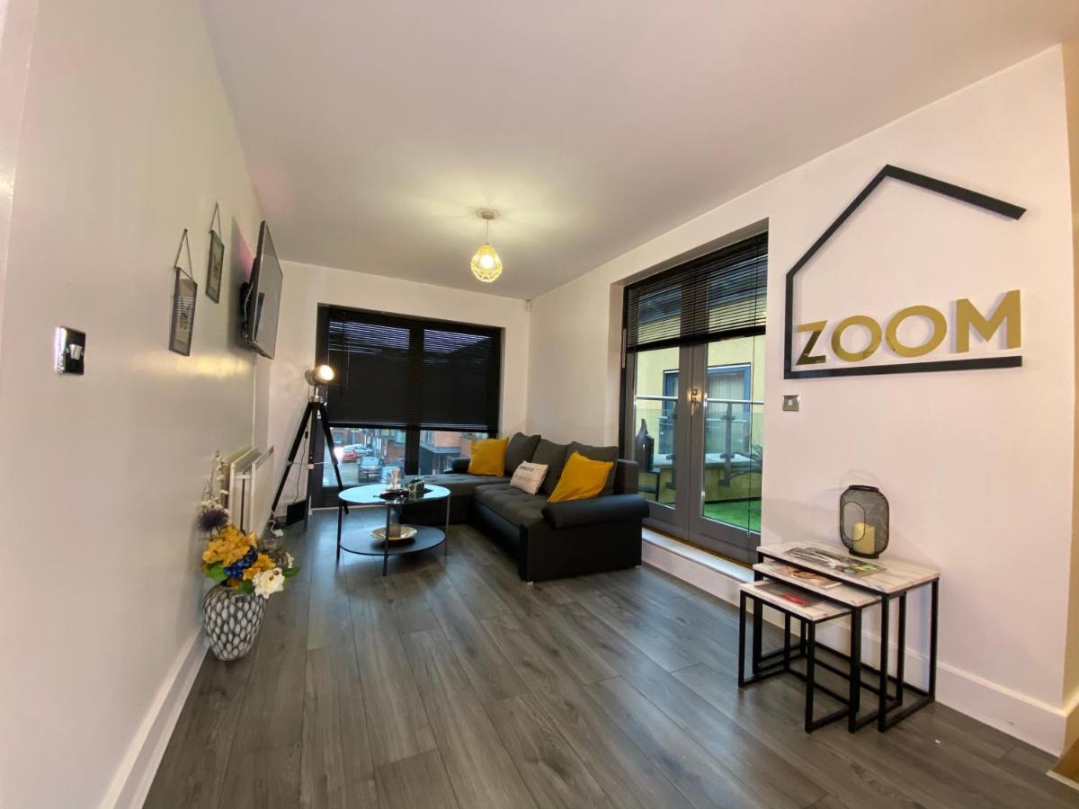Luxe Place - Netflix & Workspace For 6 Birmingham Exterior photo